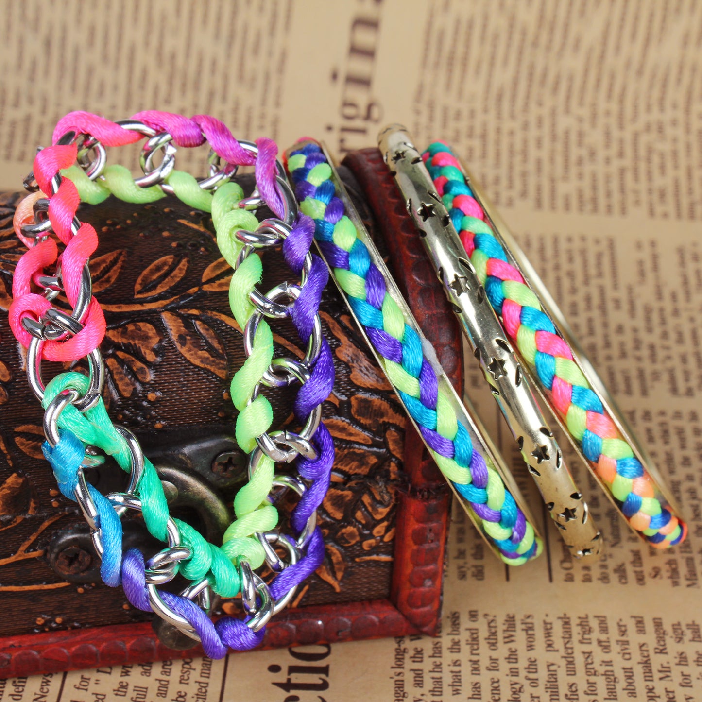 4-Piece Colorful Woven Burnished Gold Bracelet Set Apparel & Jewelry Retro