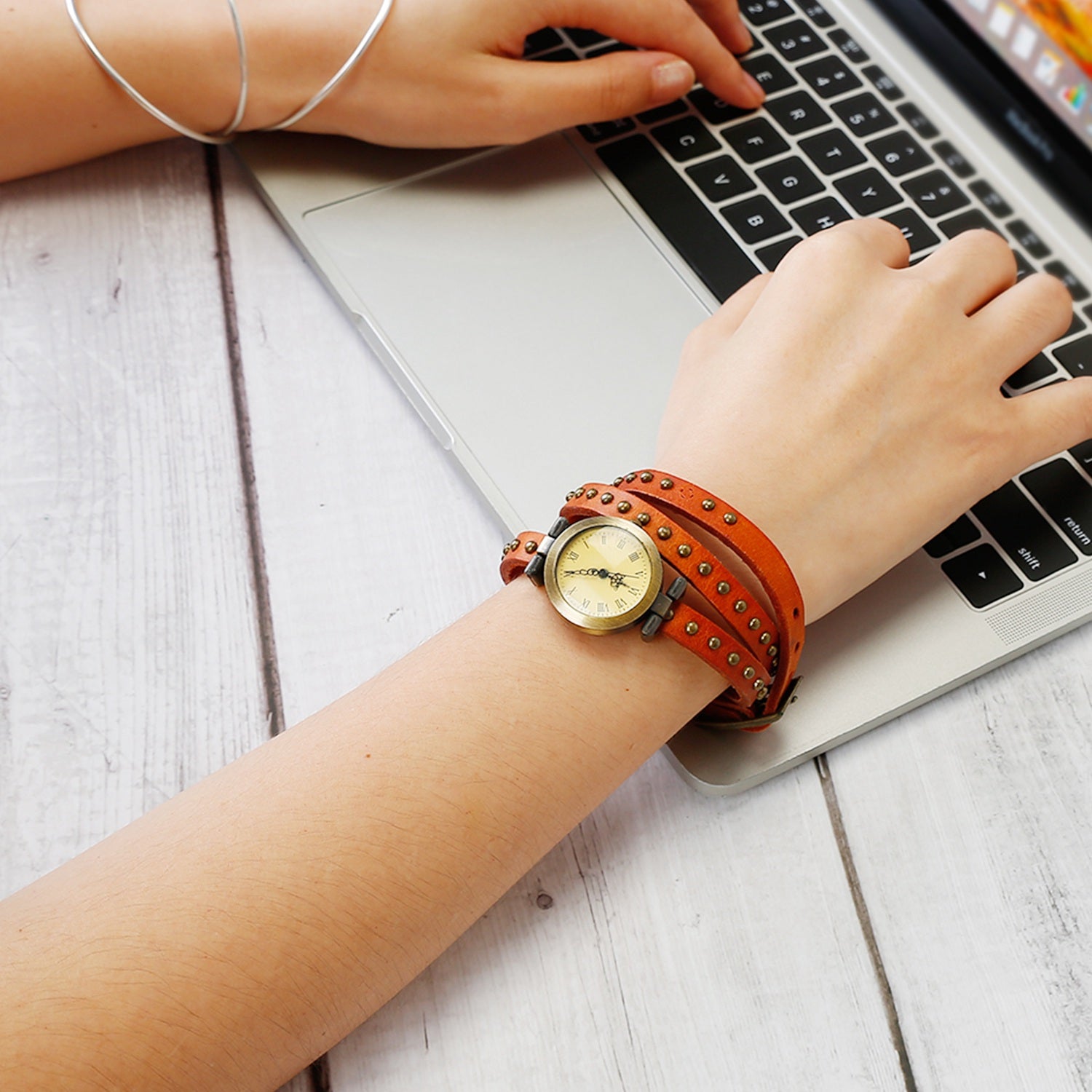 Fashionable Rivet Leather Belt Retro Watch Hand Chain-orangered Apparel &