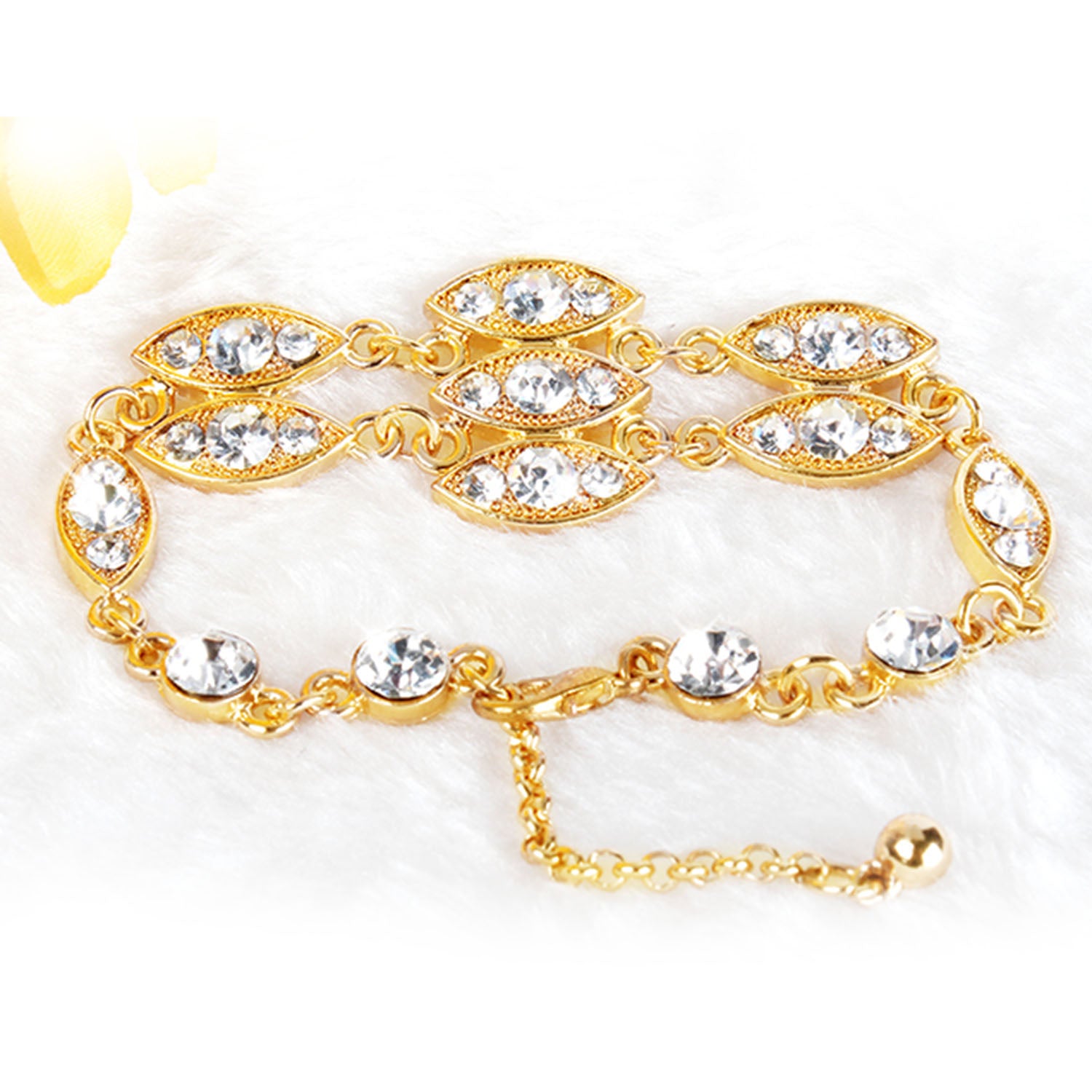 Noble Burnished Gold Bling Rhinestone Bracelet Apparel & Jewelry Retro Wristband