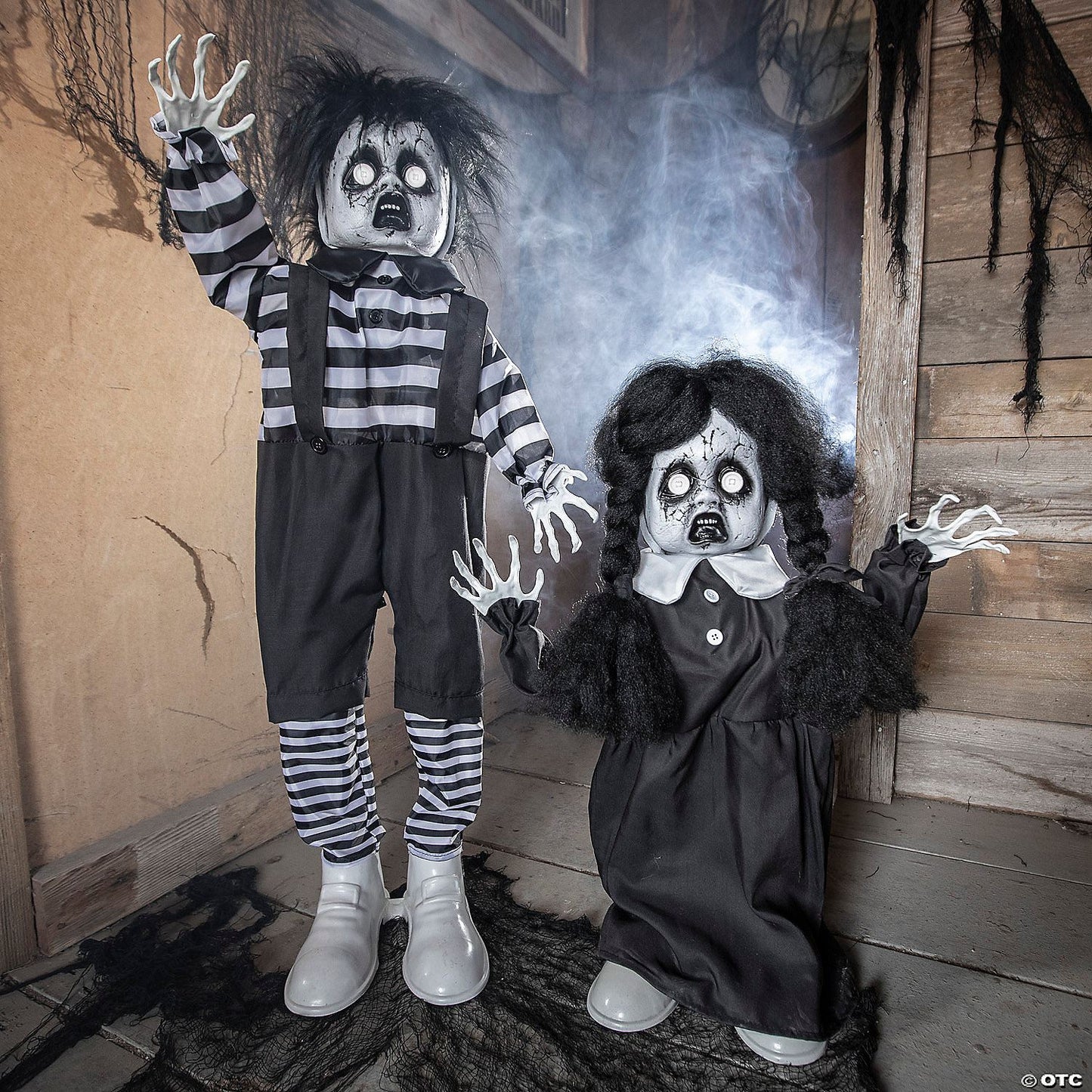 Girls | 3 Ft. Standing Animated Black & White Leather Shoes Girl