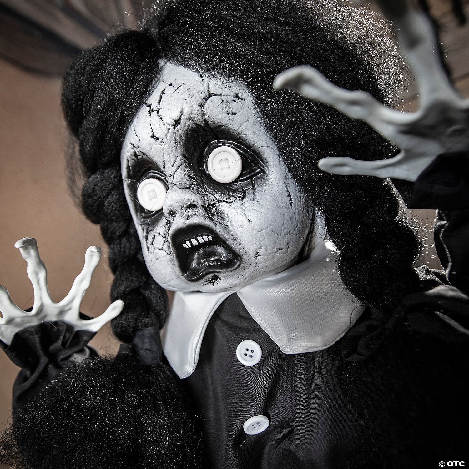 Girls | 3 Ft. Standing Animated Black & White Leather Shoes Girl