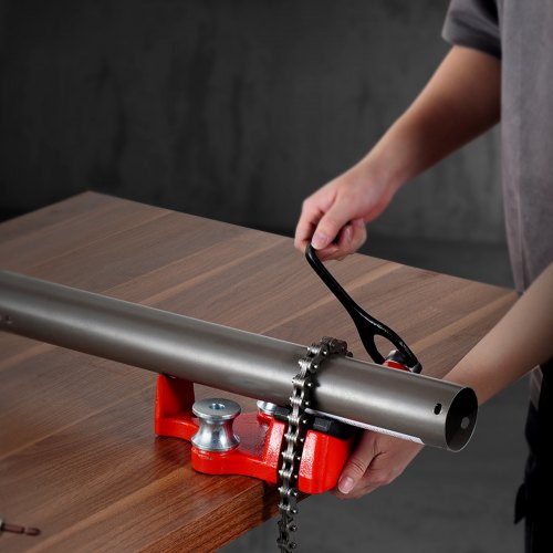 HeavyDuty Pipe Chain Vise 18 – 5 Pipe Capacity 26 Rugged Chain Cast