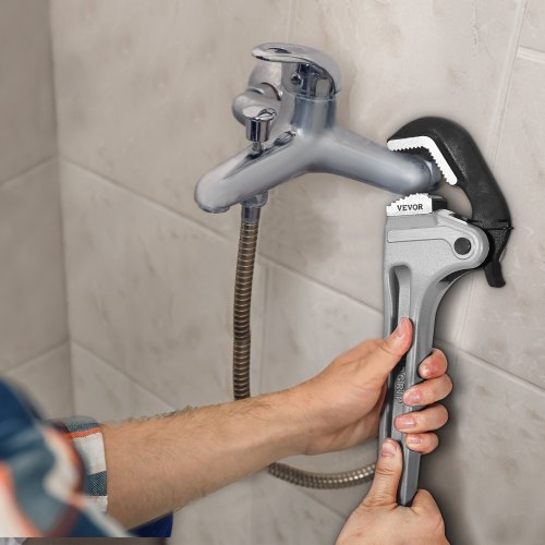 Aluminum Straight Pipe Wrench 18 in Automatic Jaw Adjustment 60CRV Jaw – 2 MM