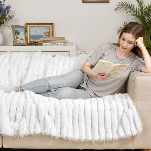 Throw Blanket 50 x 60 Inches 1270 x 1524 mm Faux Fur Cozy Throw