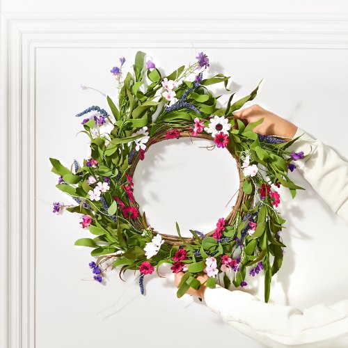 Artificial Decorative Wreath 22 in Pink Green Decorated with Daisies