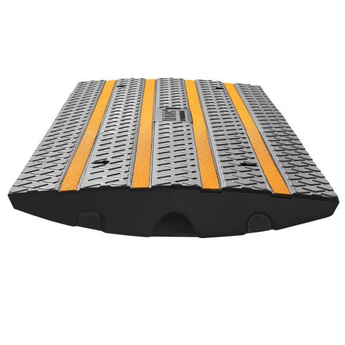 Car Driveway Rubber Curb Ramp 33069 Lbs Load Capacity 2.6 Inch Rise Curbside