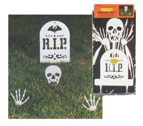Grave Yard Set With Skull